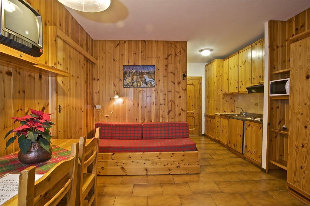 Residence Raffaella Santa Caterina Valfurva Quarto foto