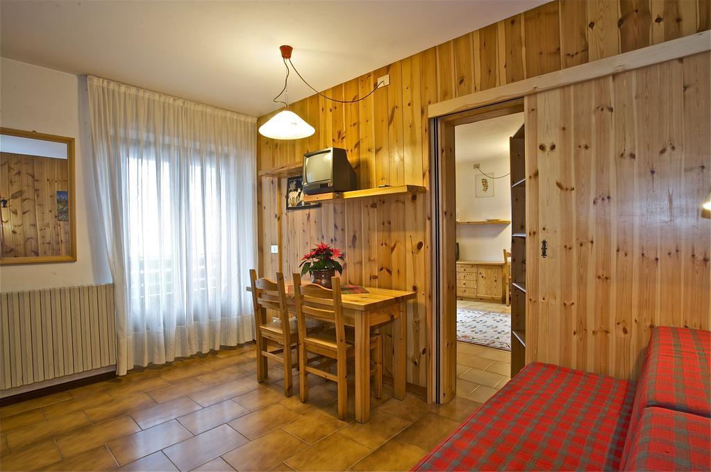 Residence Raffaella Santa Caterina Valfurva Quarto foto